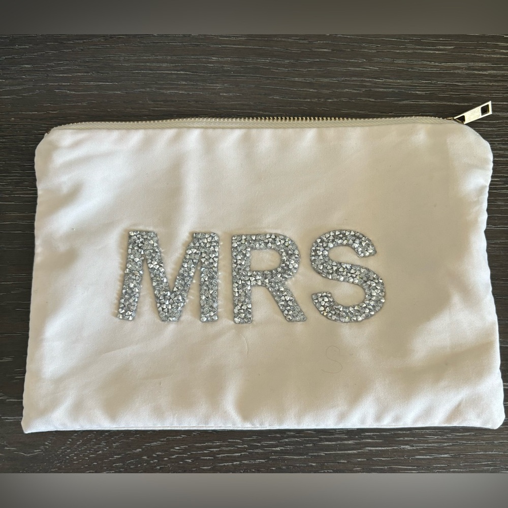 NWOT MRS Toiletries Bag